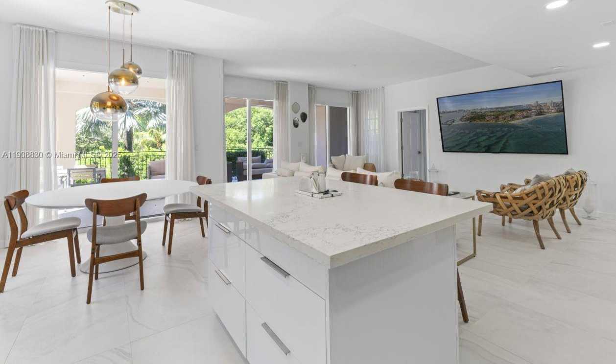 Small Image of 19217 FISHER ISLAND DR #19217, Miami Beach Number 2