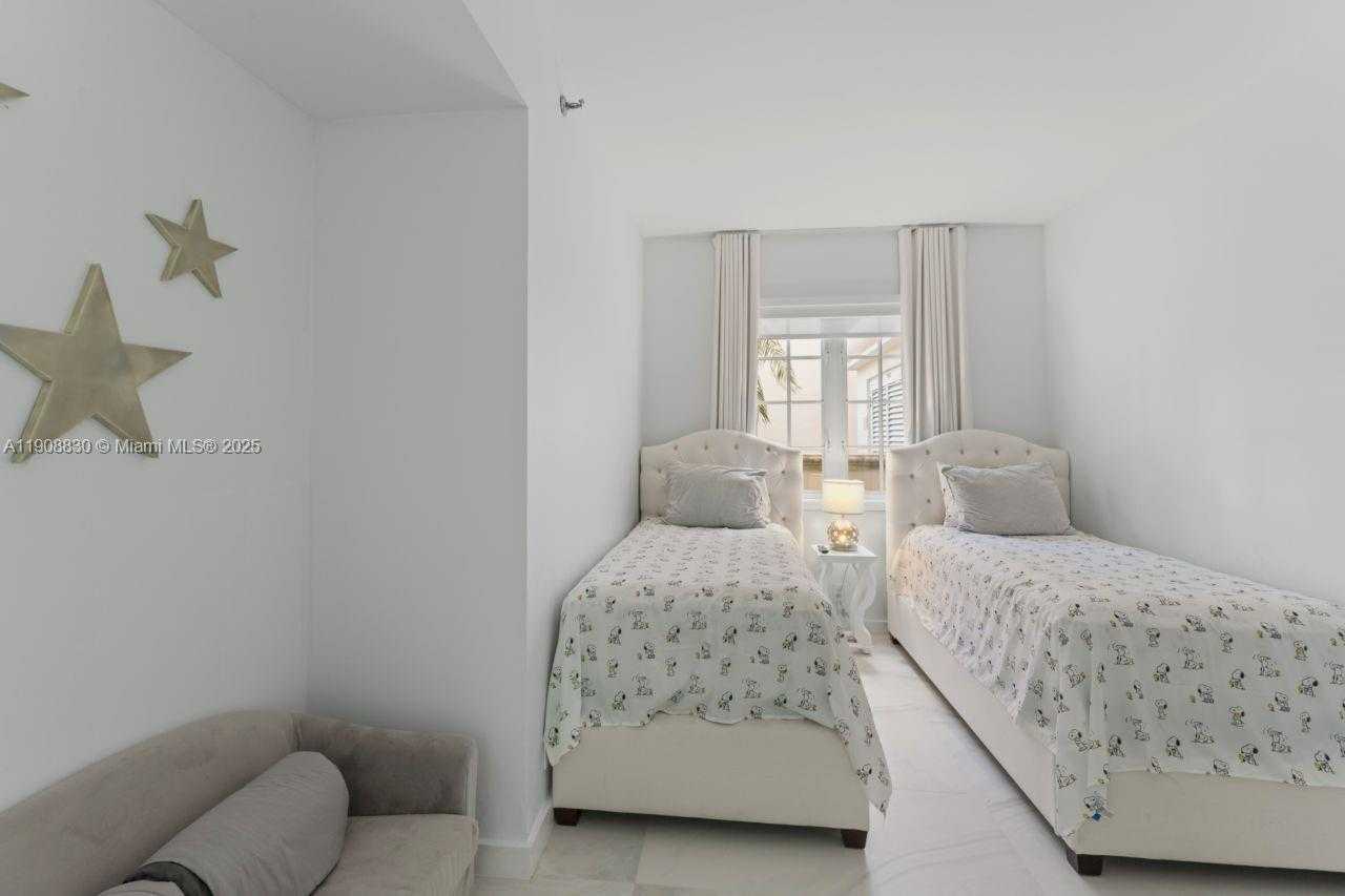 Small Image of 19217 FISHER ISLAND DR #19217, Miami Beach Number 28