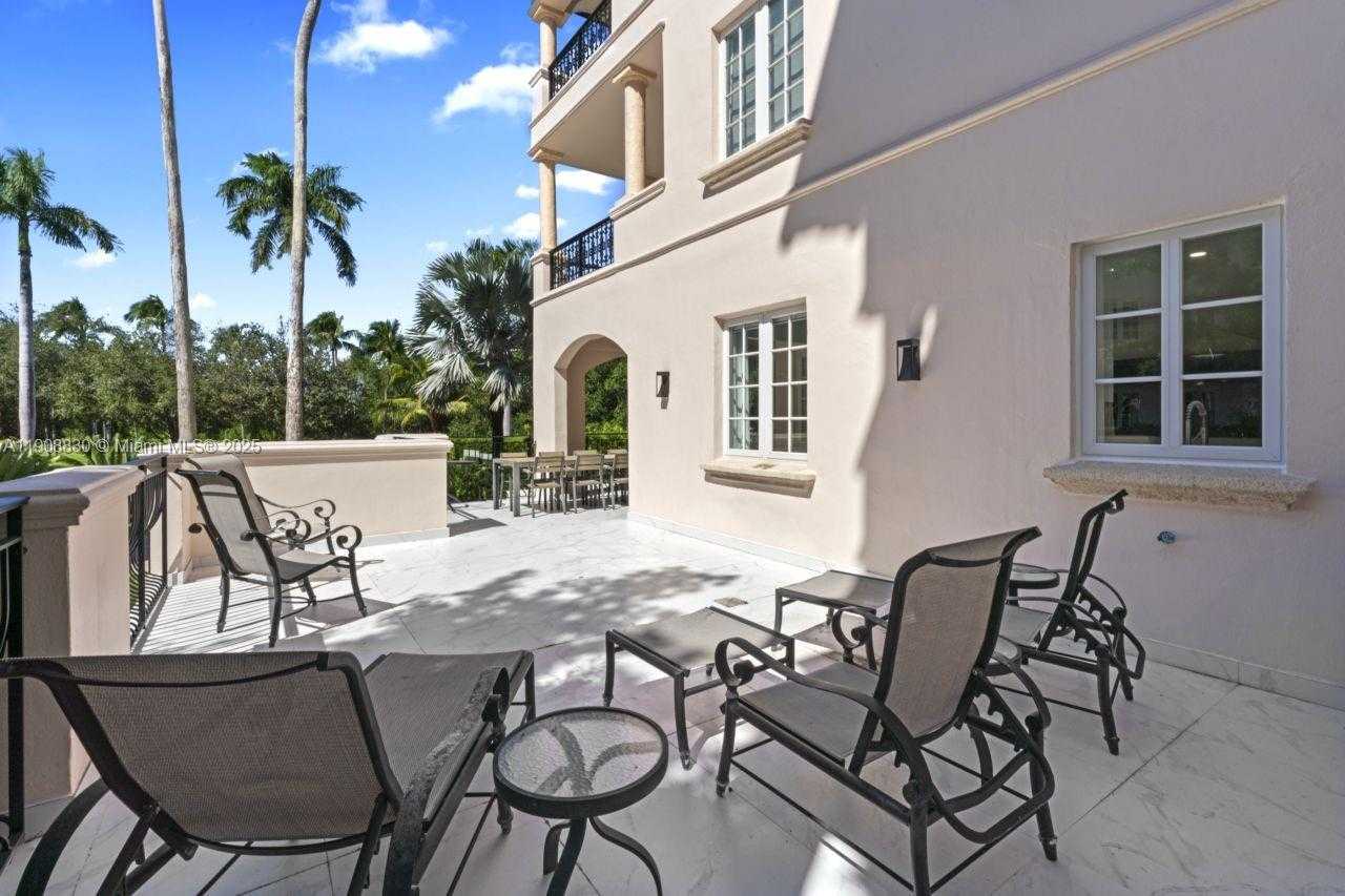 Small Image of 19217 FISHER ISLAND DR #19217, Miami Beach Number 36