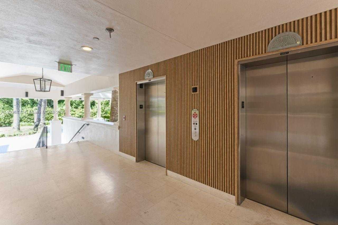 Small Image of 19217 FISHER ISLAND DR #19217, Miami Beach Number 39