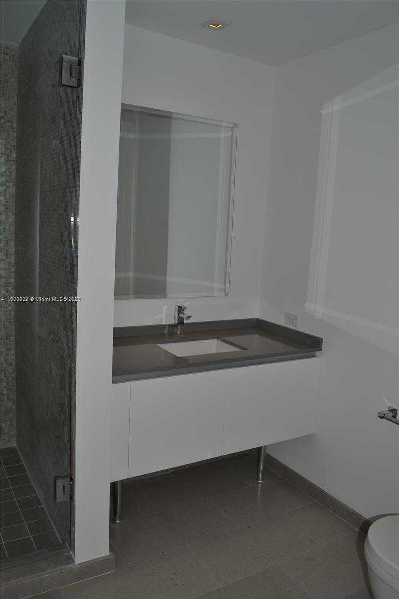 Small Image of 68 SOUTH EAST 6TH ST #1709, Miami Number 13