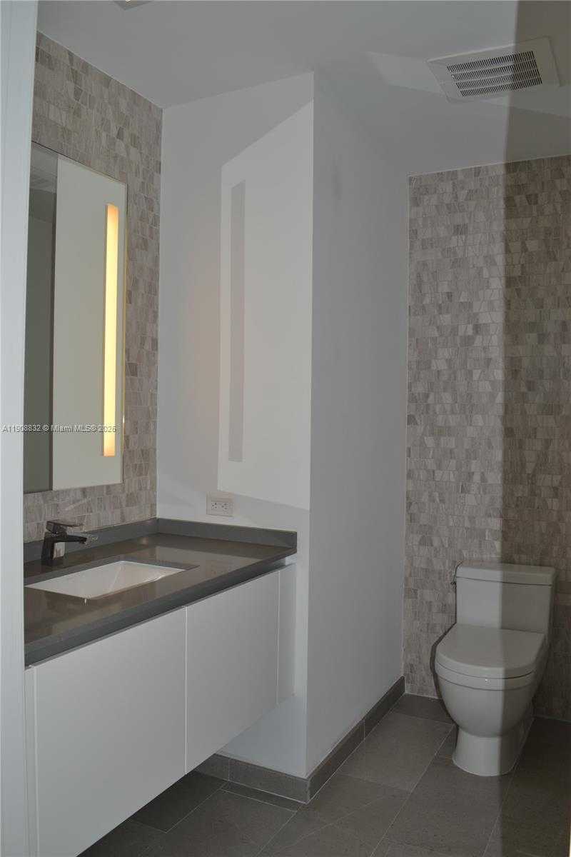 Small Image of 68 SOUTH EAST 6TH ST #1709, Miami Number 15