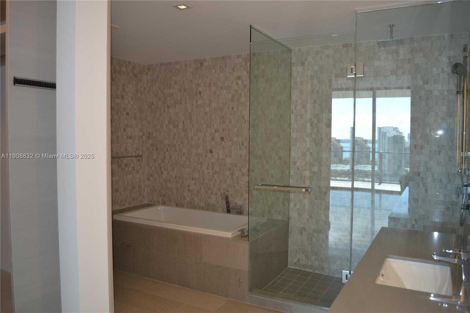 Small Image of 68 SOUTH EAST 6TH ST #1709, Miami Number 17