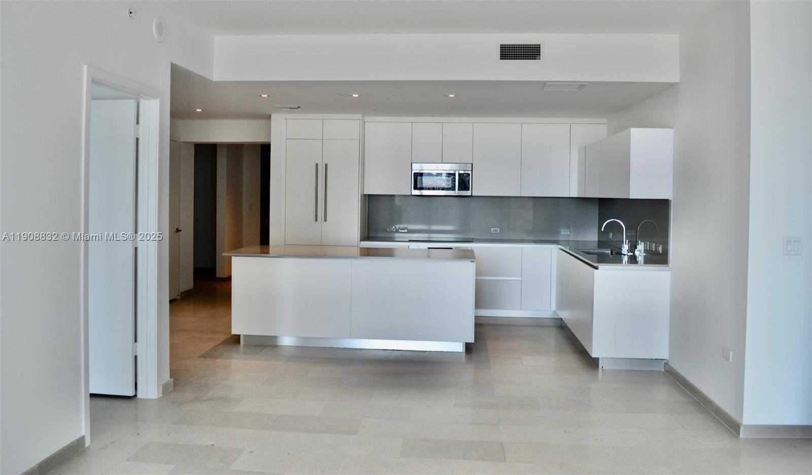 Small Image of 68 SOUTH EAST 6TH ST #1709, Miami Number 2