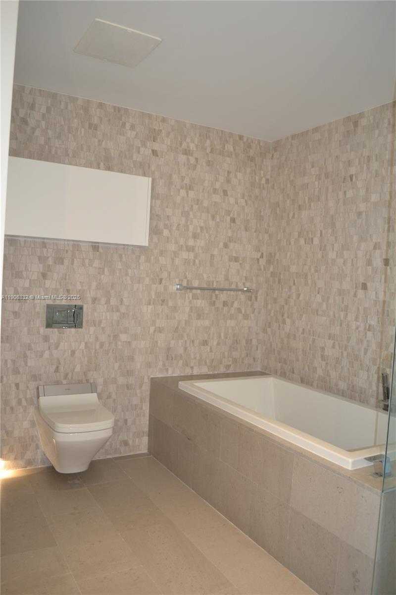 Small Image of 68 SOUTH EAST 6TH ST #1709, Miami Number 20