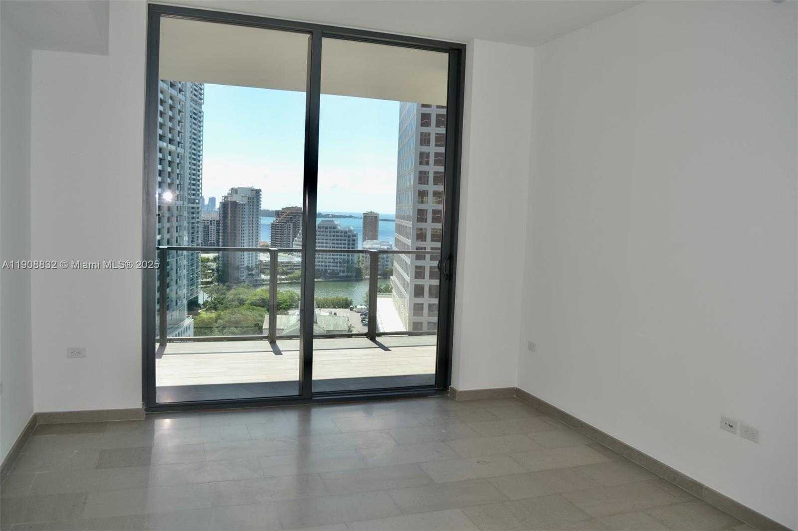 Small Image of 68 SOUTH EAST 6TH ST #1709, Miami Number 3