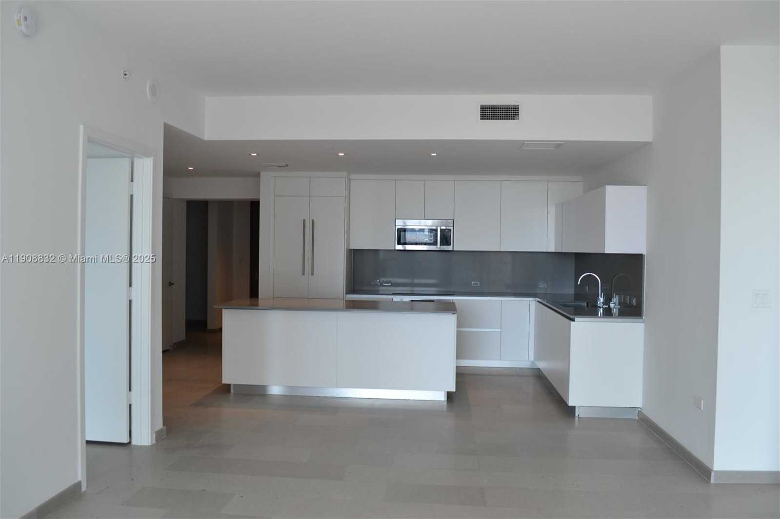 Small Image of 68 SOUTH EAST 6TH ST #1709, Miami Number 9