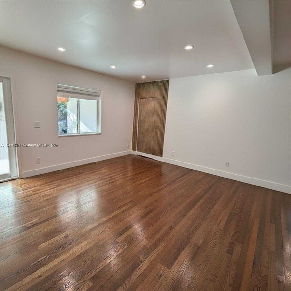 Small Image of 1345 SOUTH WEST 60TH CT, West Miami Number 10