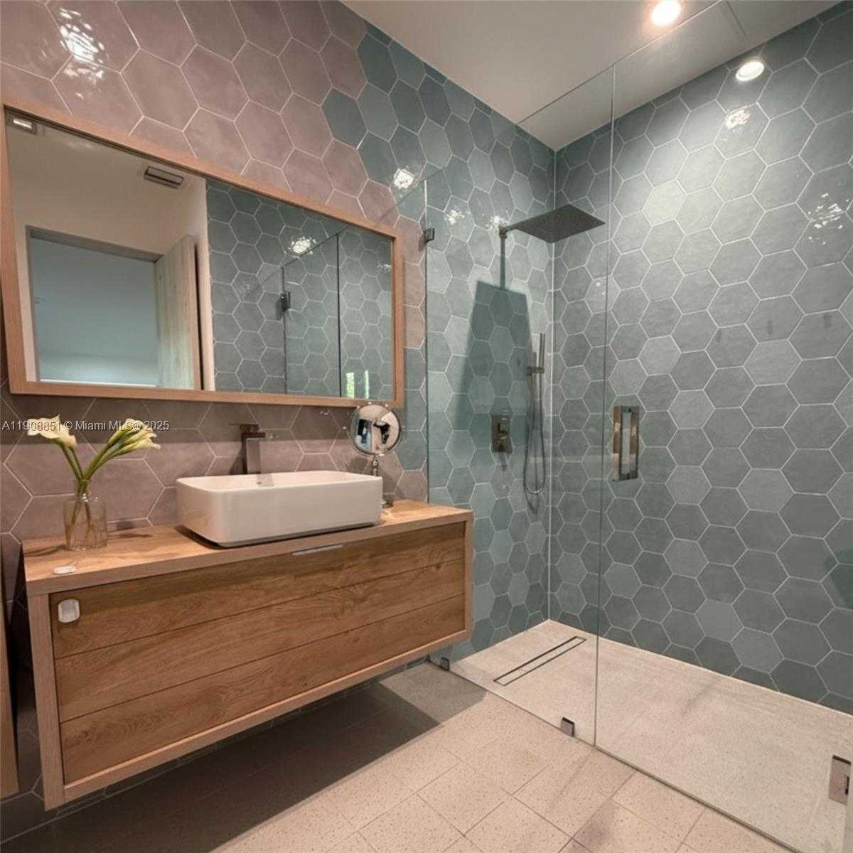 Small Image of 1345 SOUTH WEST 60TH CT, West Miami Number 15