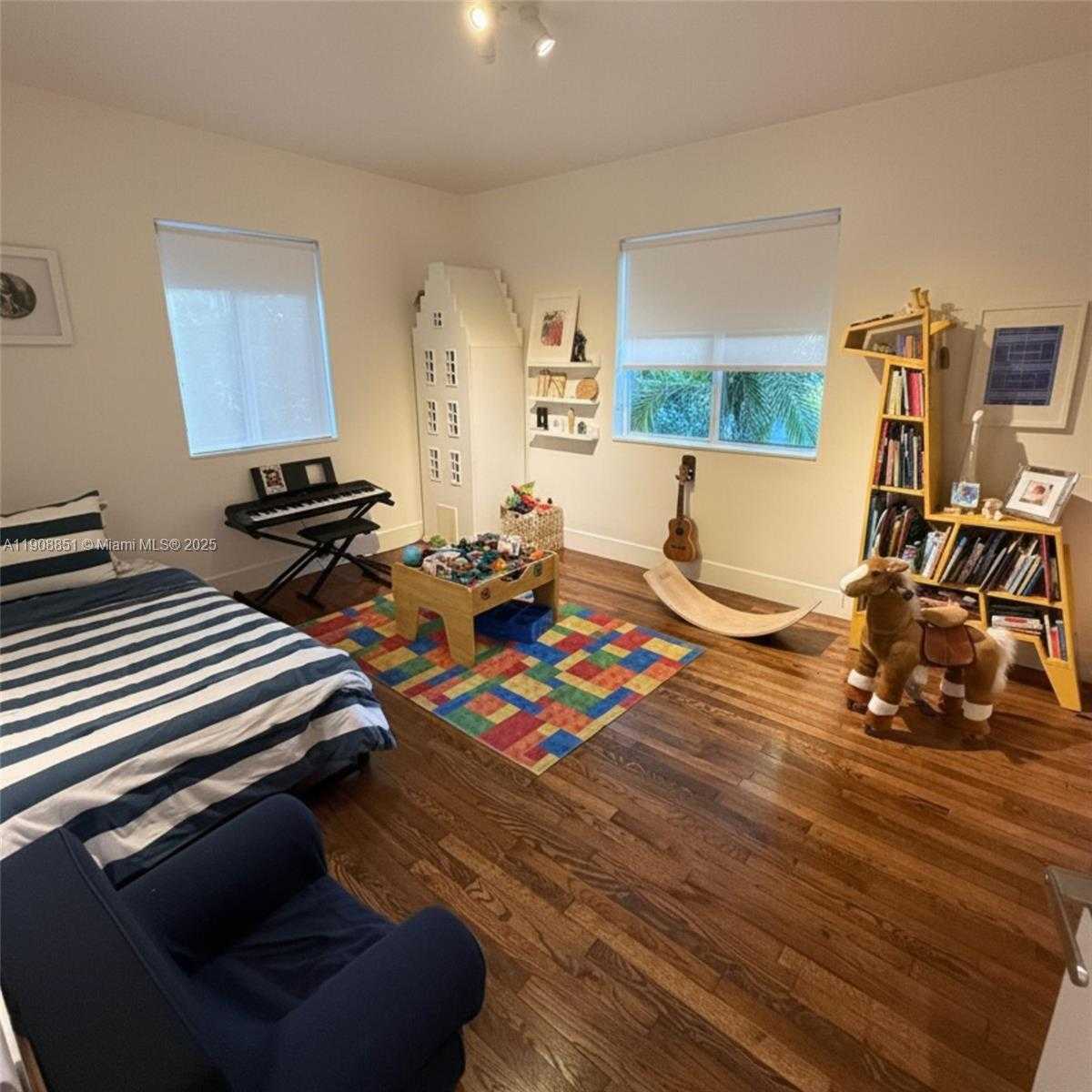 Small Image of 1345 SOUTH WEST 60TH CT, West Miami Number 16