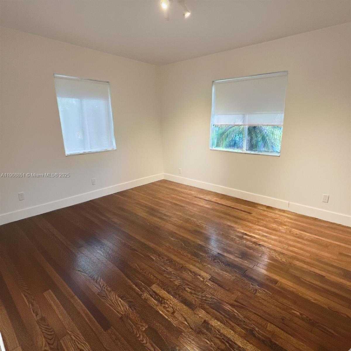 Small Image of 1345 SOUTH WEST 60TH CT, West Miami Number 17