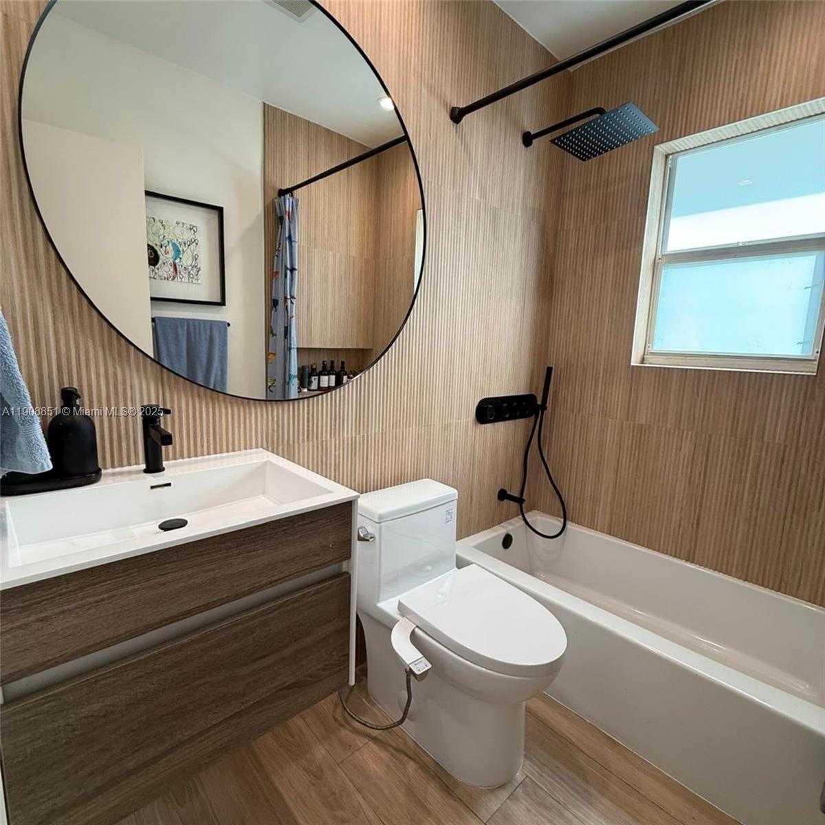 Small Image of 1345 SOUTH WEST 60TH CT, West Miami Number 19