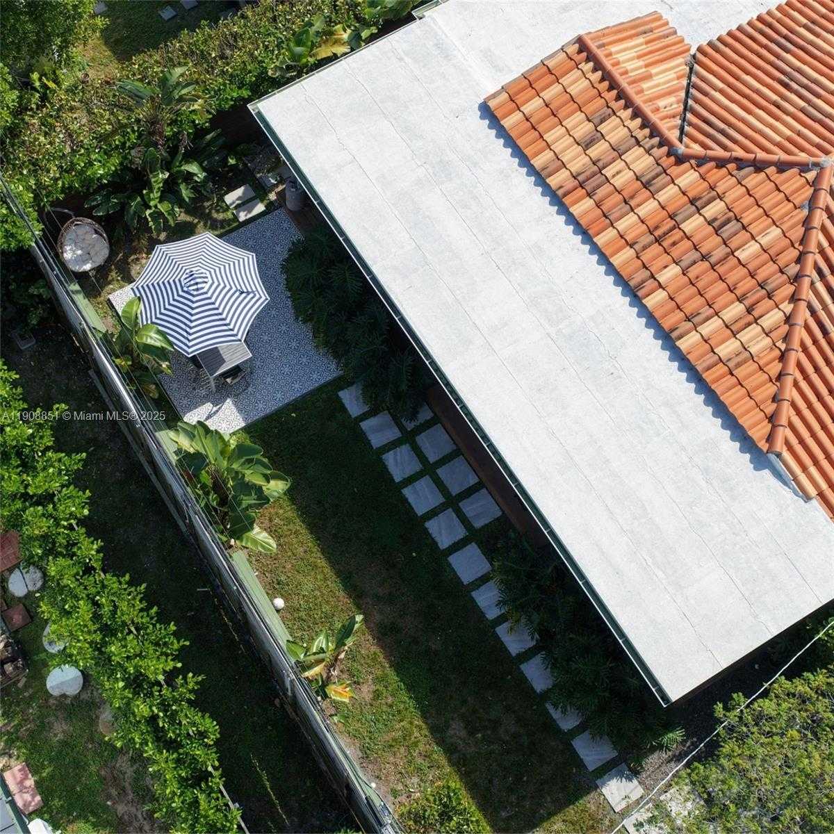 Small Image of 1345 SOUTH WEST 60TH CT, West Miami Number 22