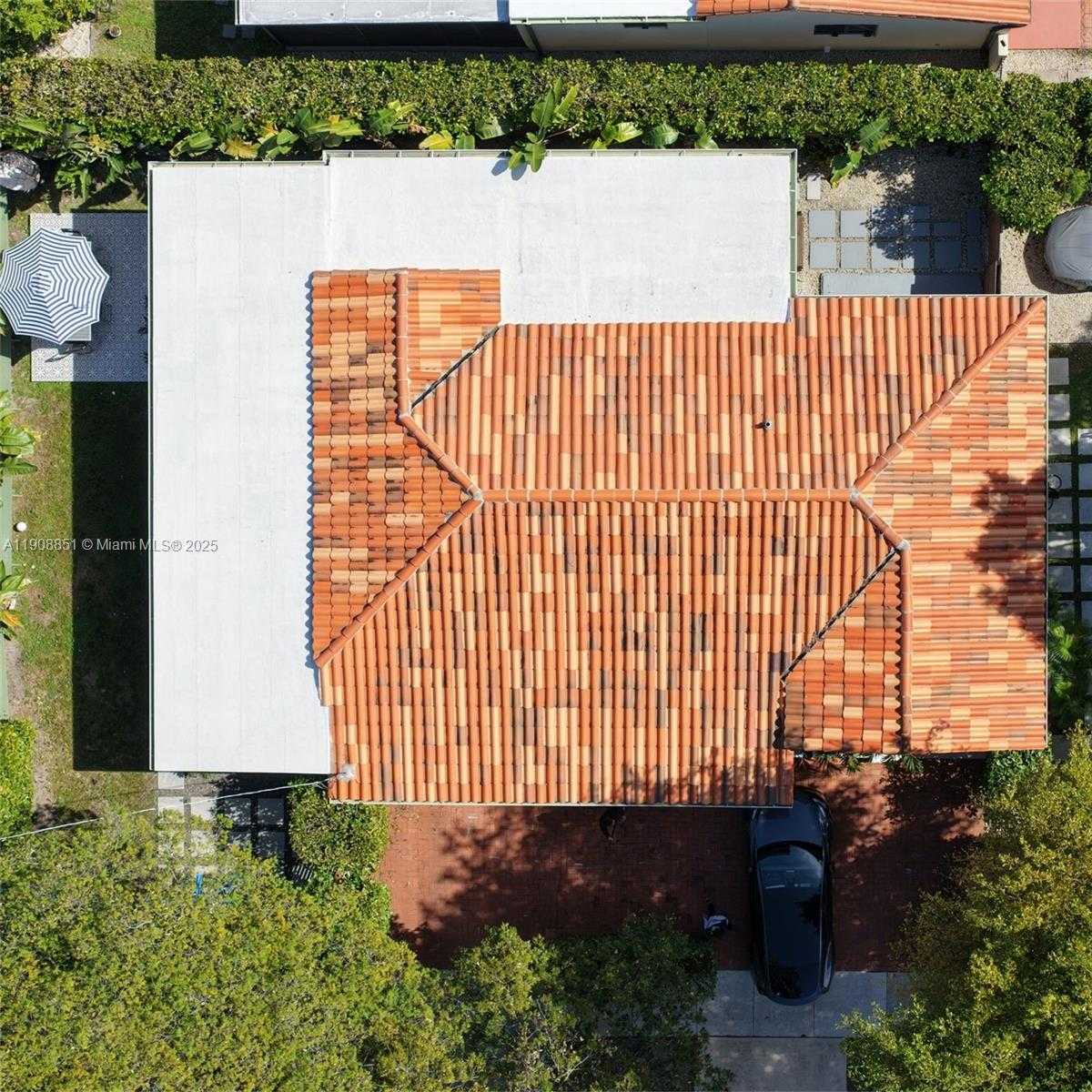 Small Image of 1345 SOUTH WEST 60TH CT, West Miami Number 23