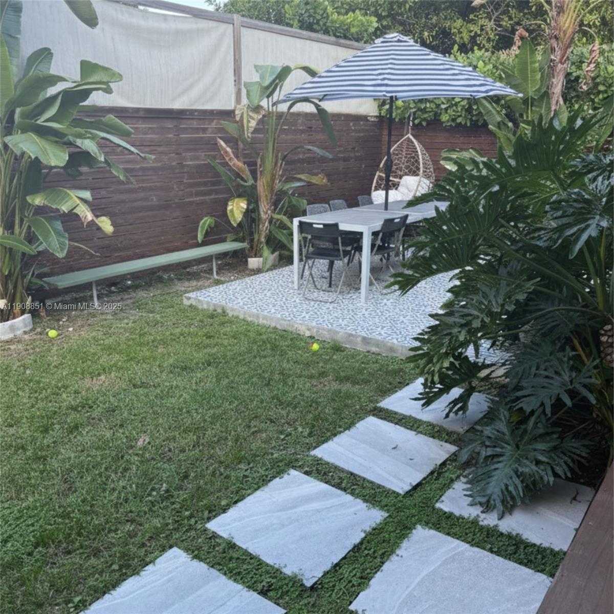 Small Image of 1345 SOUTH WEST 60TH CT, West Miami Number 4