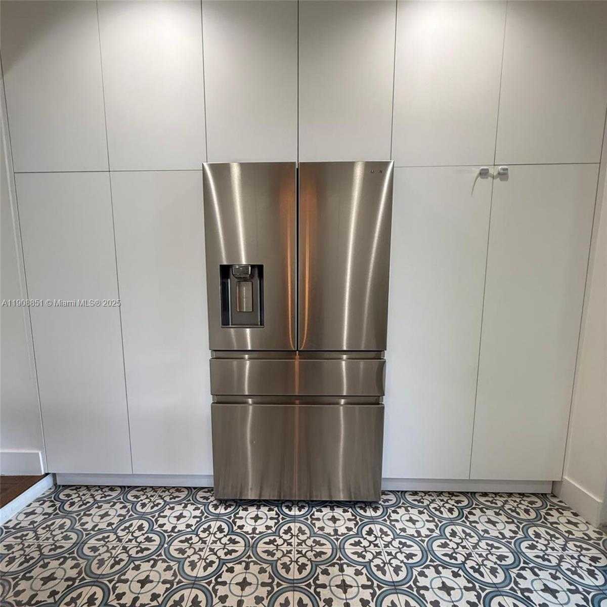 Small Image of 1345 SOUTH WEST 60TH CT, West Miami Number 7