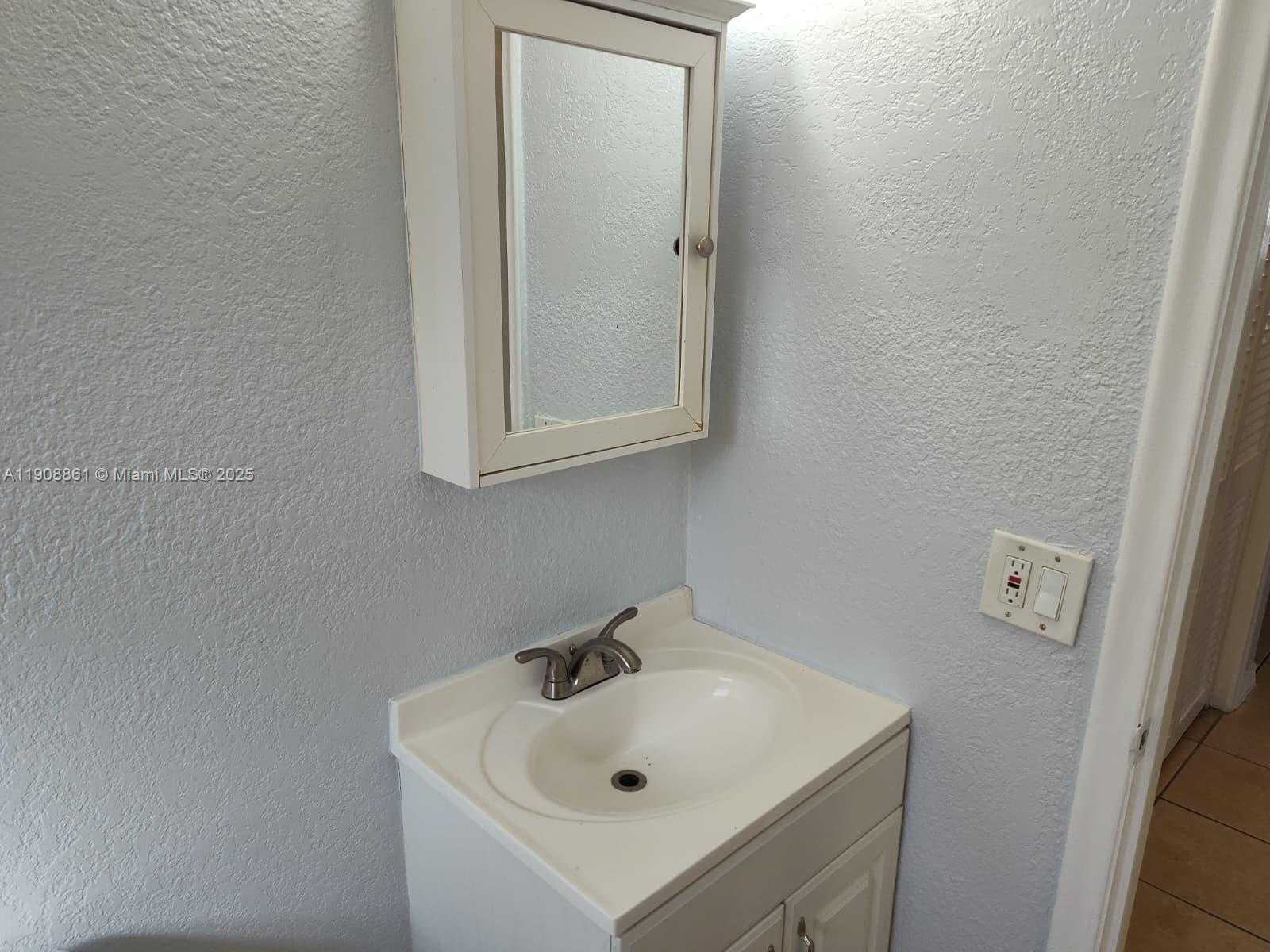 Small Image of Hallandale Beach Number 12