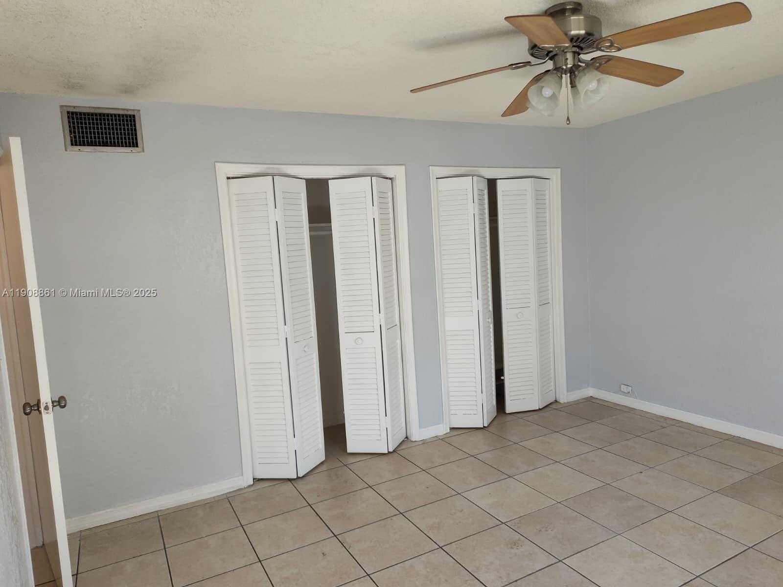 Small Image of Hallandale Beach Number 15