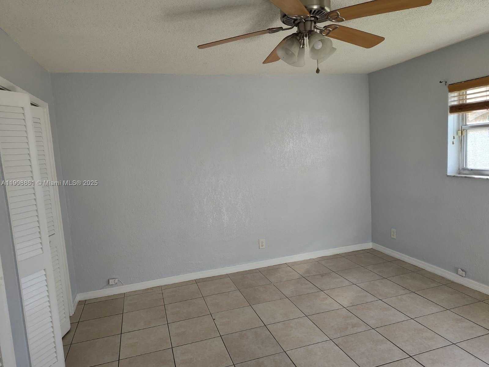 Small Image of Hallandale Beach Number 16