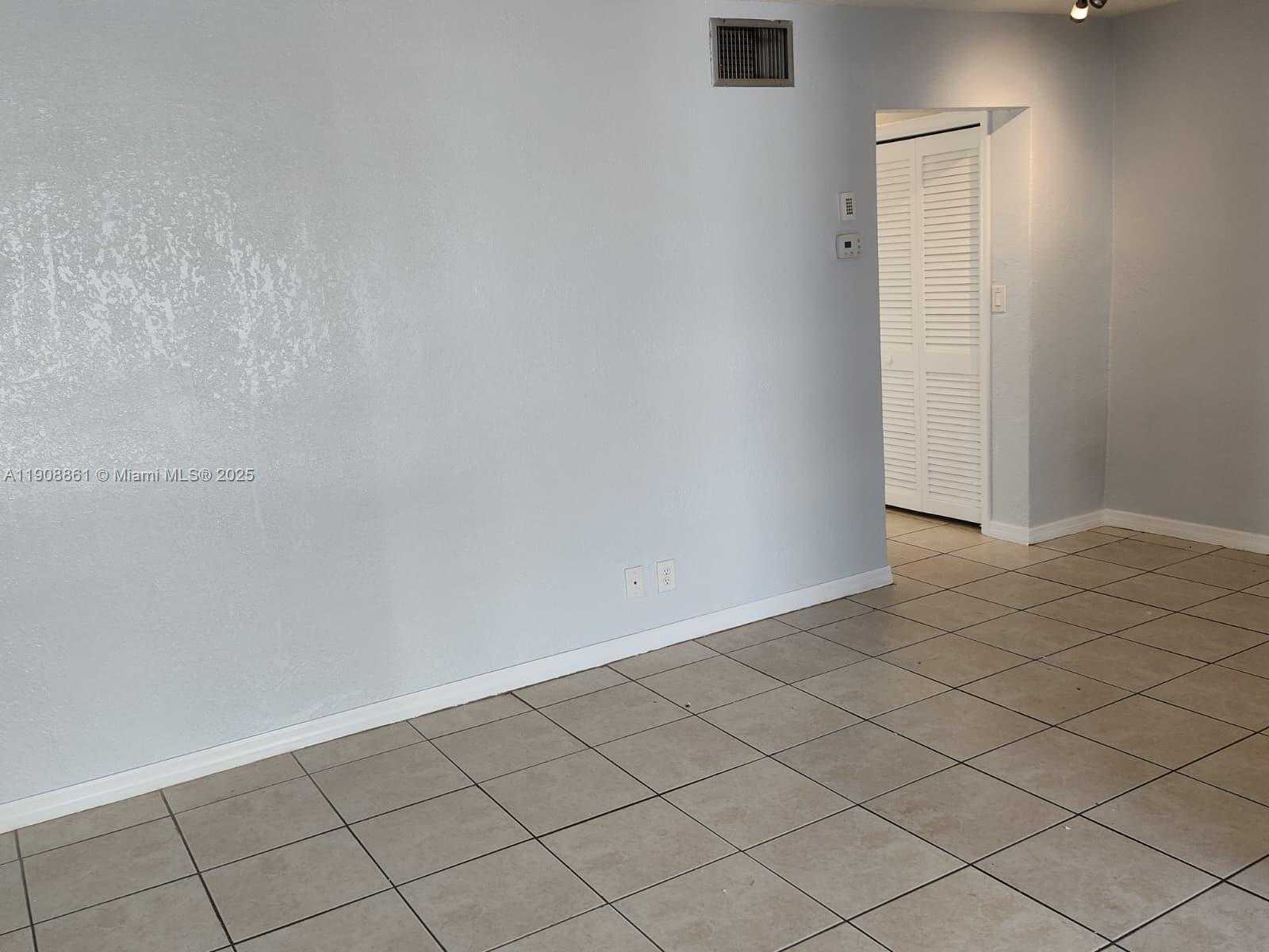 Small Image of Hallandale Beach Number 4