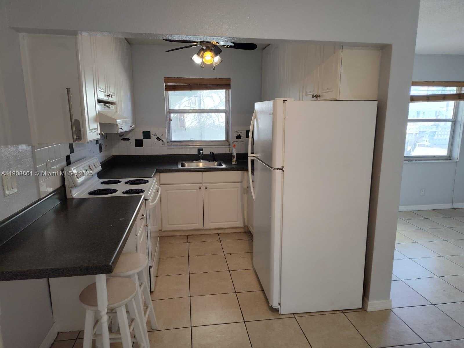 Small Image of Hallandale Beach Number 6