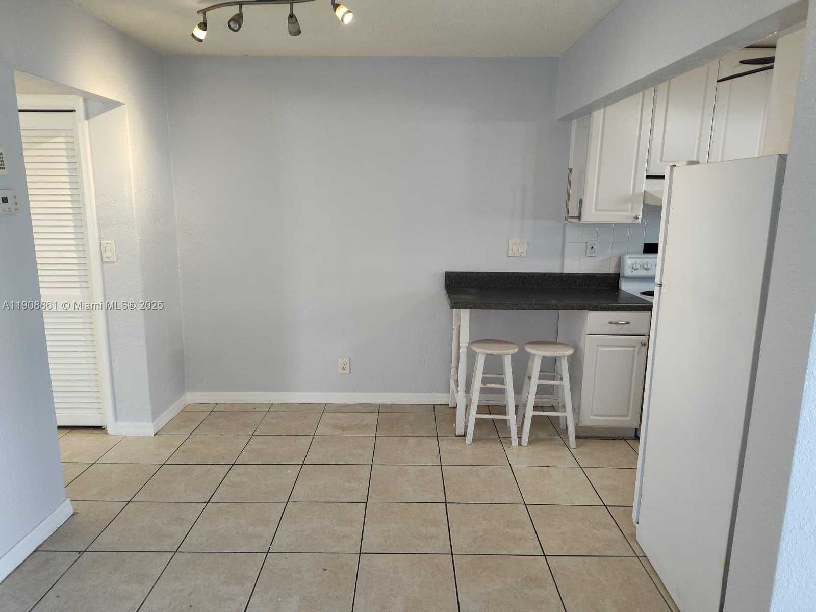 Small Image of Hallandale Beach Number 8