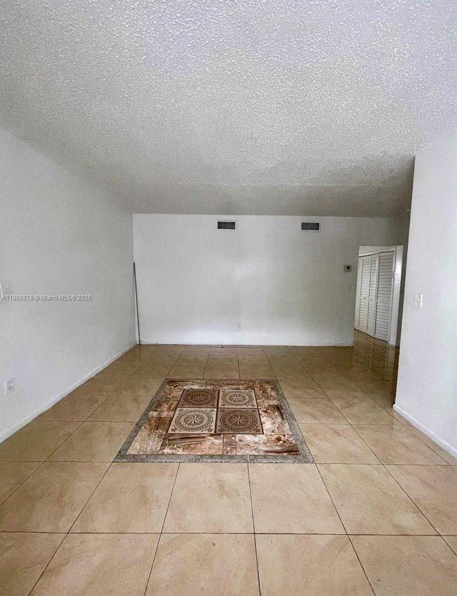 Small Image of 7271 GARY AVE #3, Miami Beach Number 2