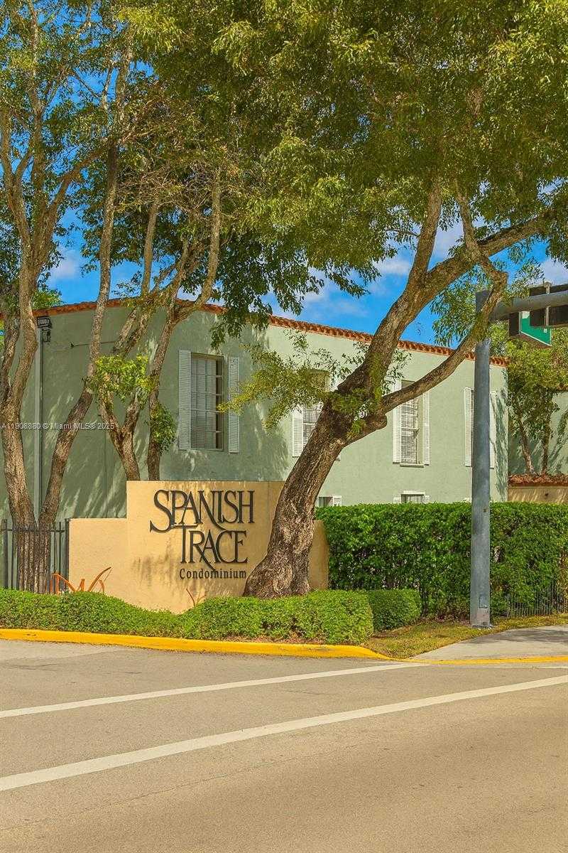 Small Image of 10824 NORTH KENDALL DR #S28, Miami Number 1