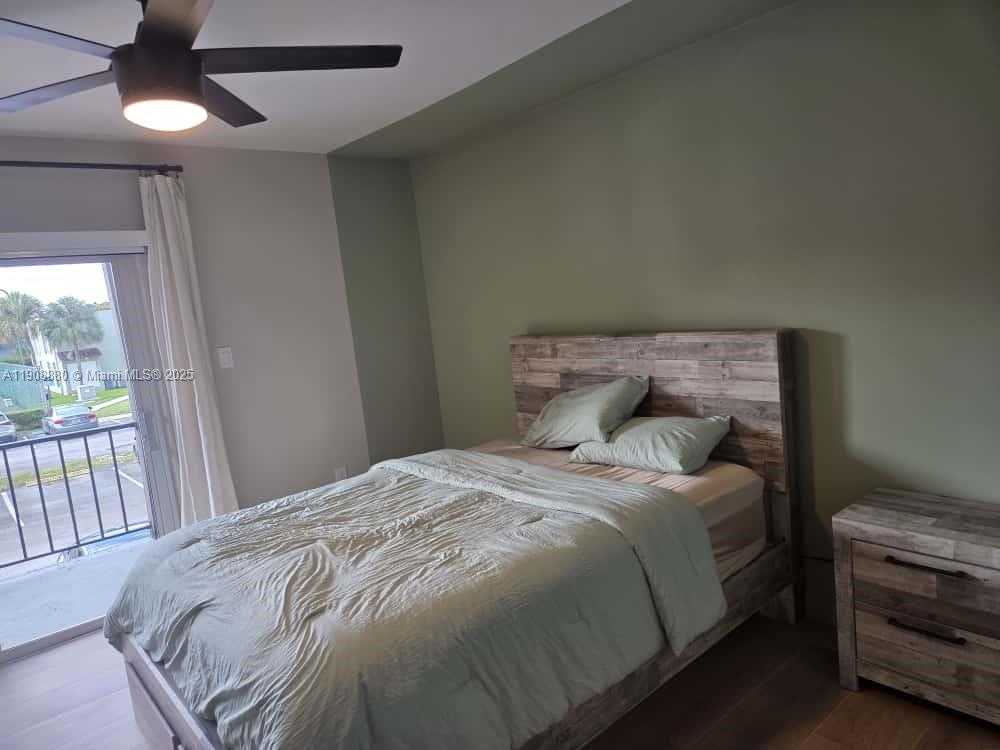 Small Image of 10824 NORTH KENDALL DR #S28, Miami Number 27