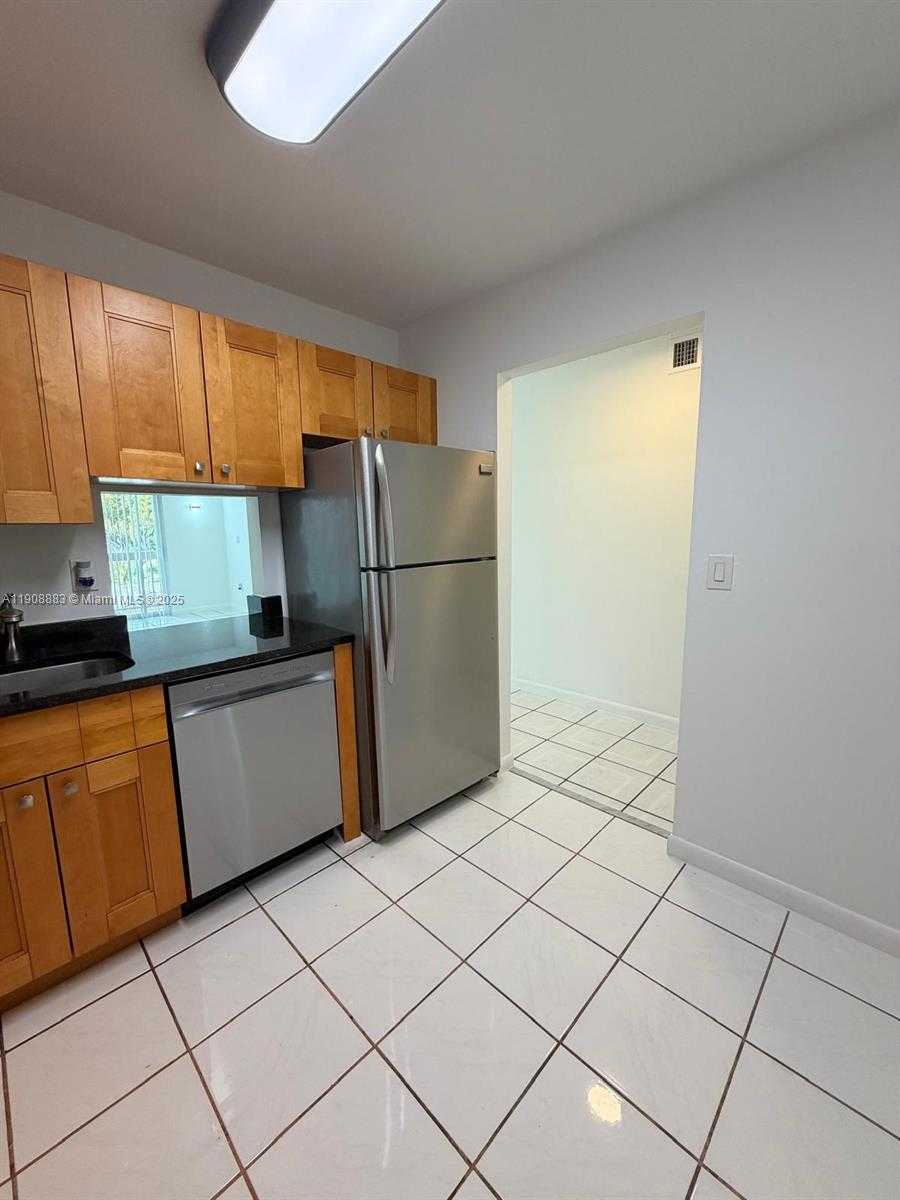 Small Image of 7815 CAMINO REAL #I 314, Miami Number 4