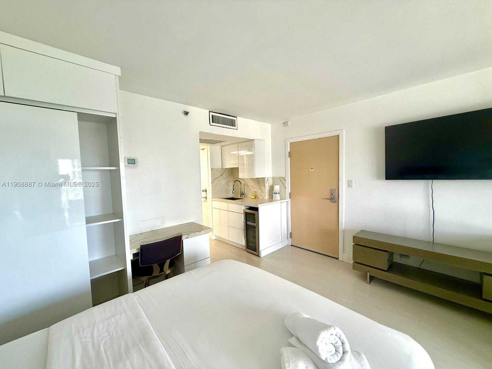 Small Image of 19201 COLLINS AVE #309, Sunny Isles Beach Number 13