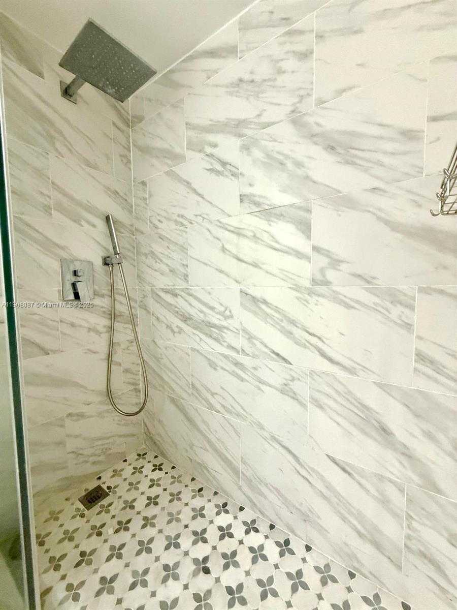 Small Image of 19201 COLLINS AVE #309, Sunny Isles Beach Number 25