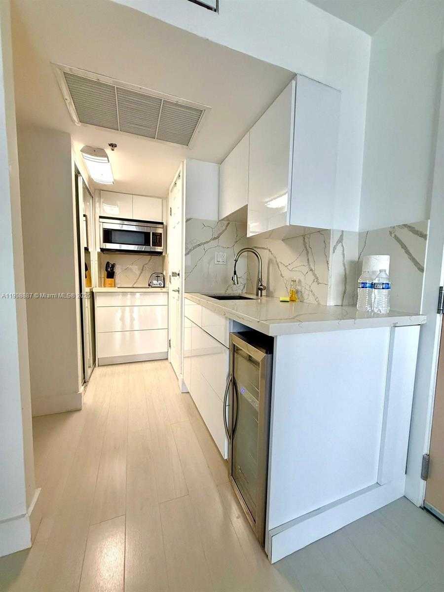 Small Image of 19201 COLLINS AVE #309, Sunny Isles Beach Number 5