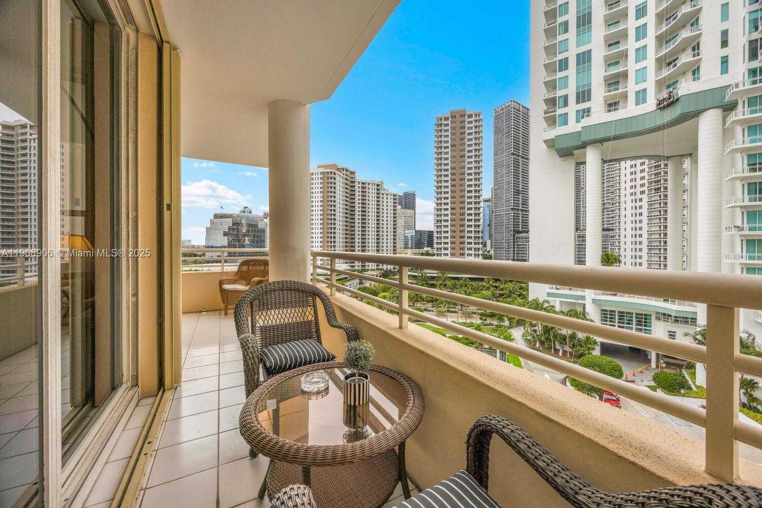 Small Image of 888 BRICKELL KEY DR #1001, Miami Number 11