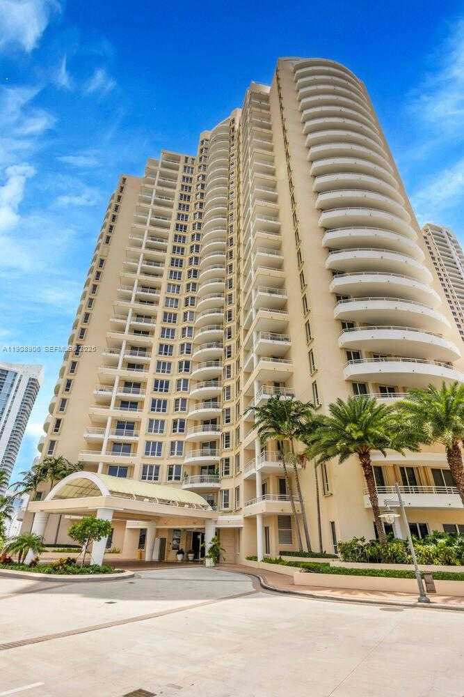 Small Image of 888 BRICKELL KEY DR #1001, Miami Number 15