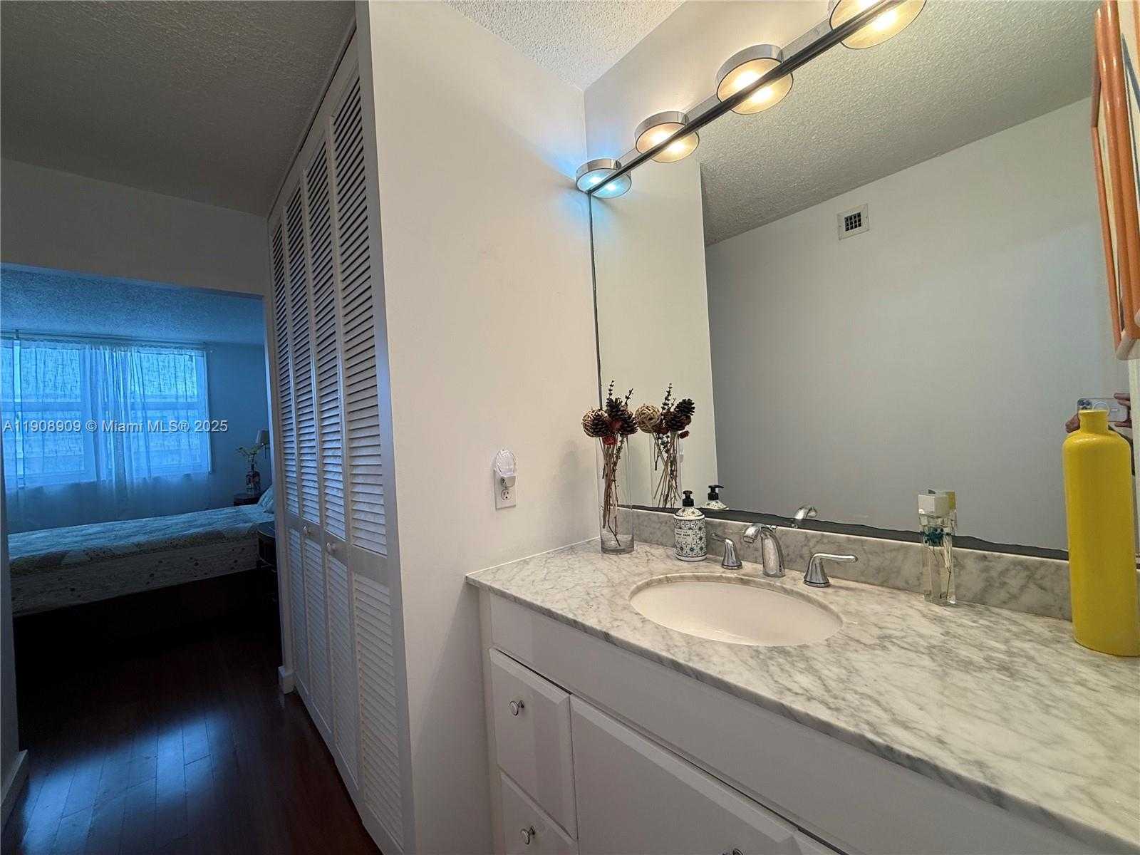 Small Image of 9511 COLLINS AVE #1208, Surfside Number 22
