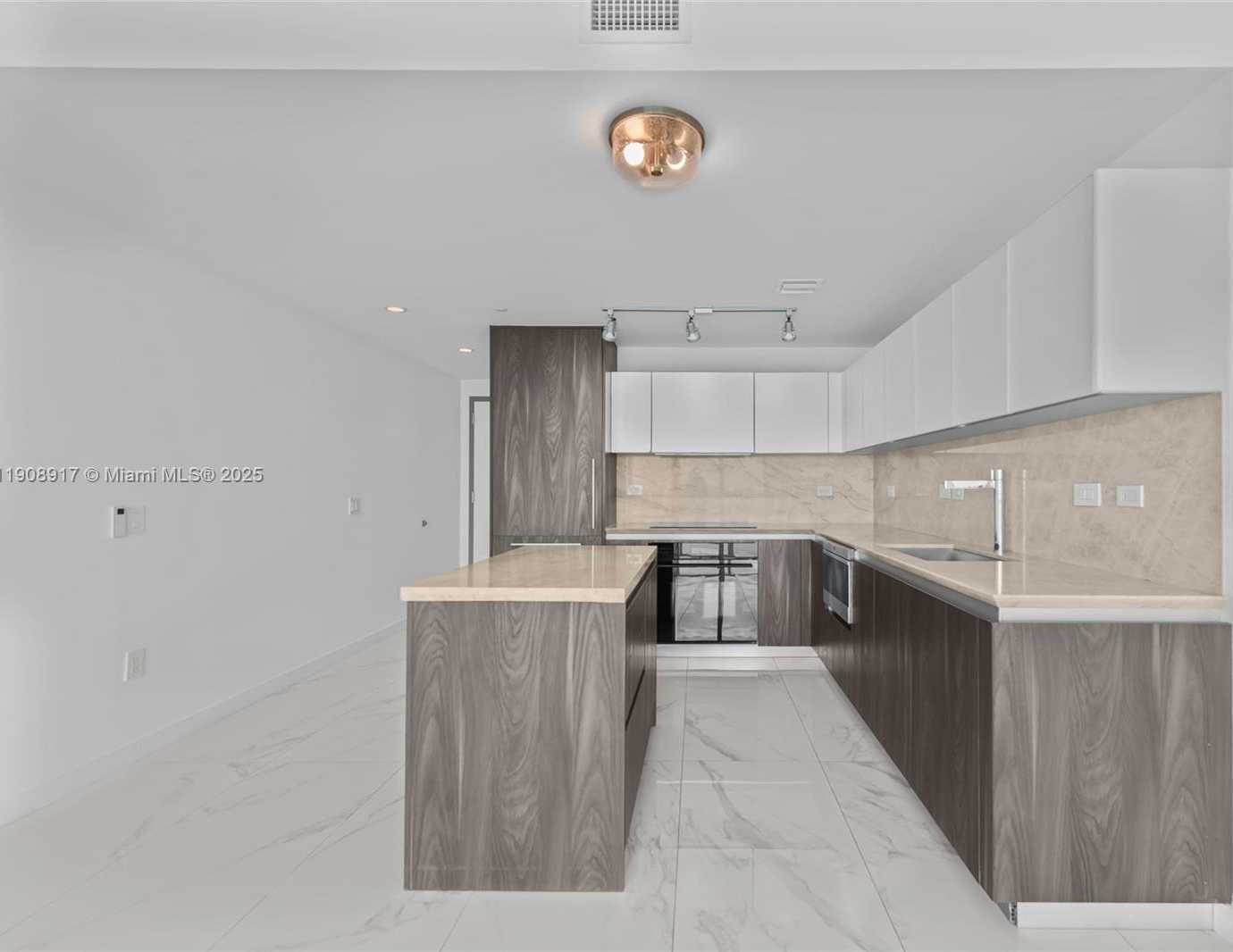 Small Image of 3131 NORTH EAST 7TH AVE #3505, Miami Number 9