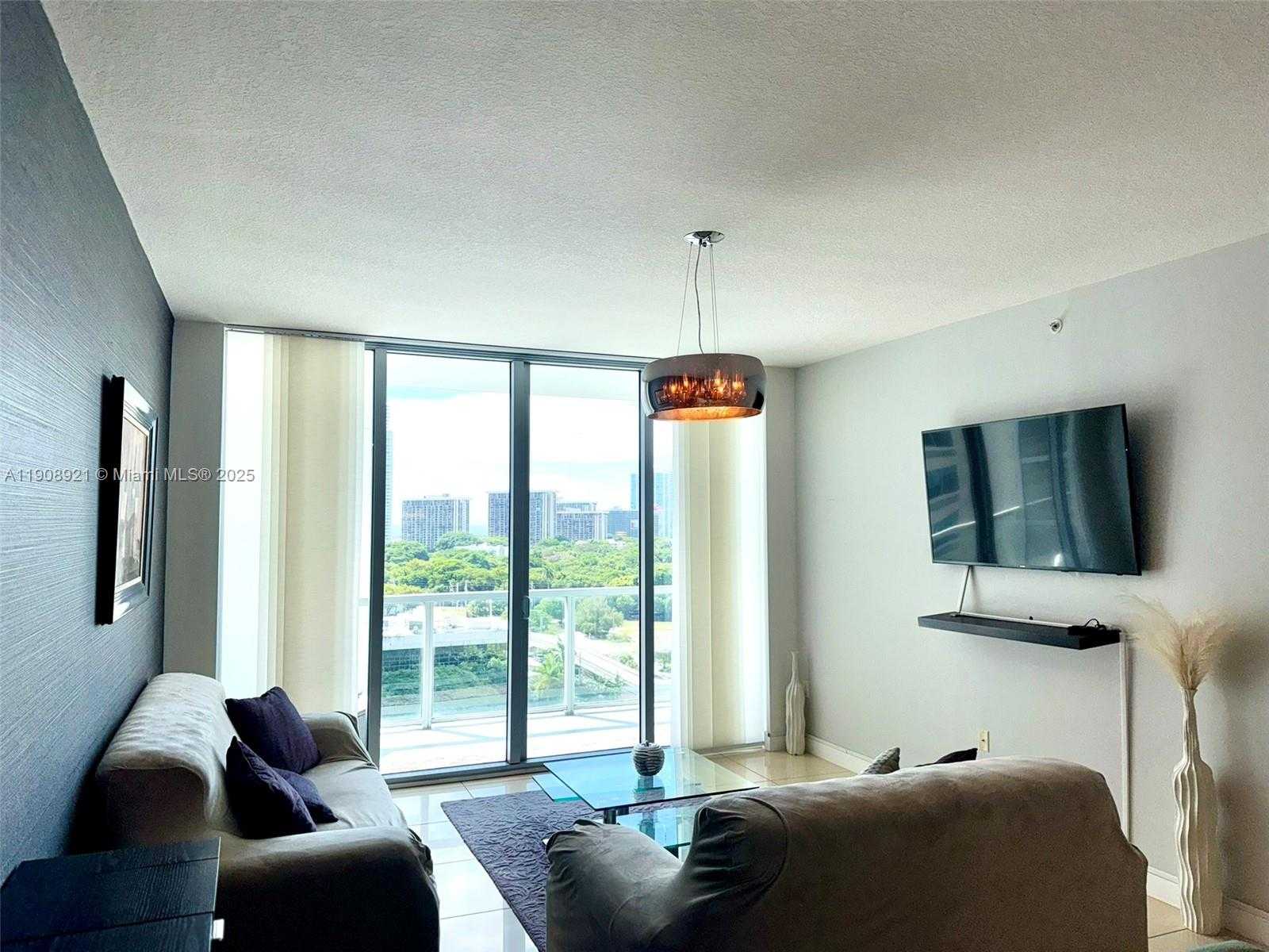 Small Image of 79 SOUTH WEST 12TH ST #1605, Miami Number 4