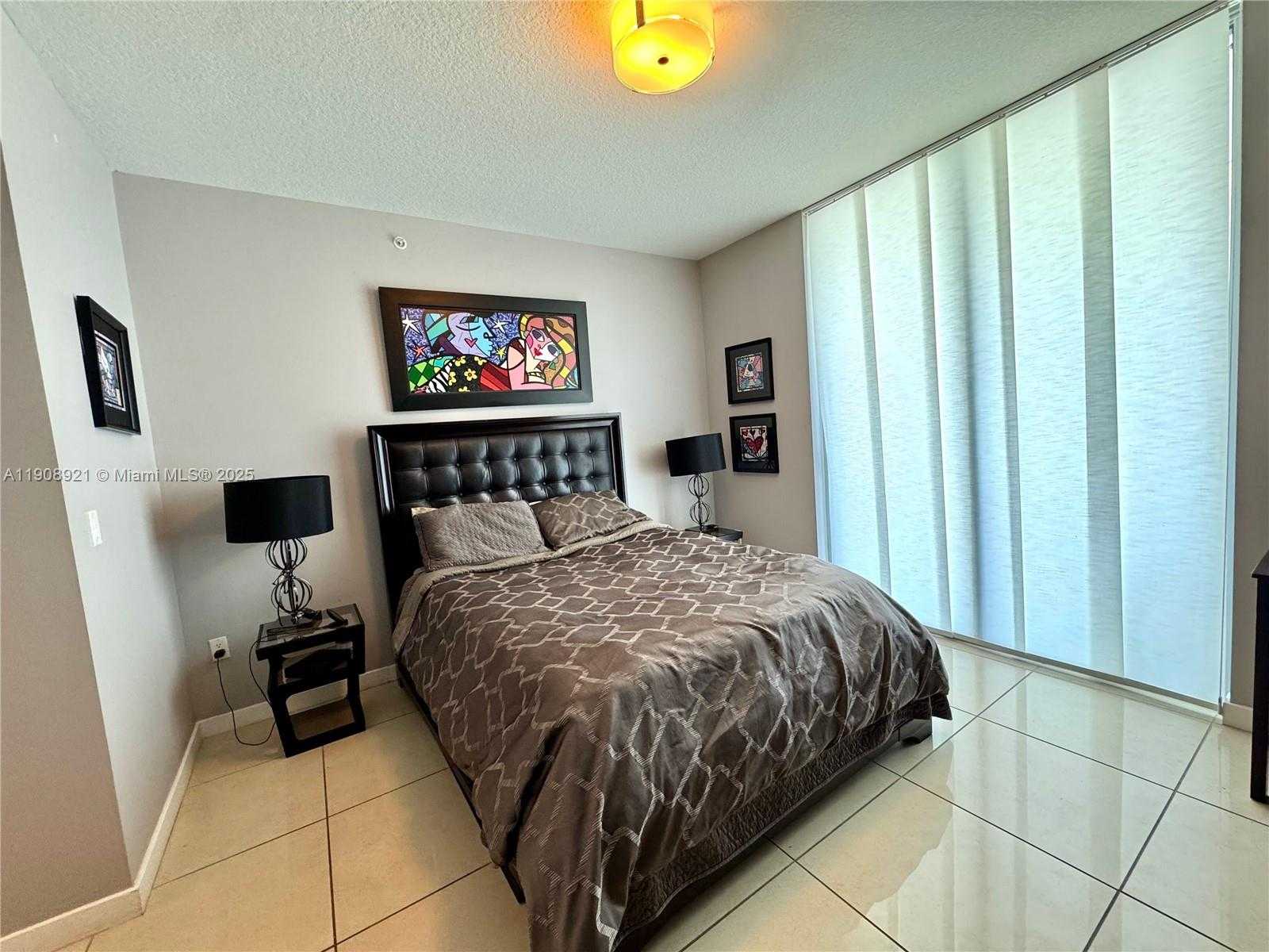 Small Image of 79 SOUTH WEST 12TH ST #1605, Miami Number 6