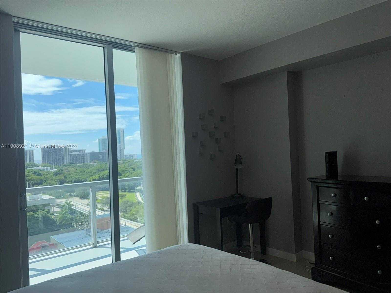 Small Image of 79 SOUTH WEST 12TH ST #1605, Miami Number 8