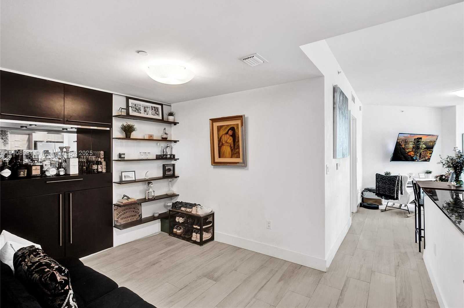 Small Image of 350 SOUTH MIAMI AVE #3205, Miami Number 3