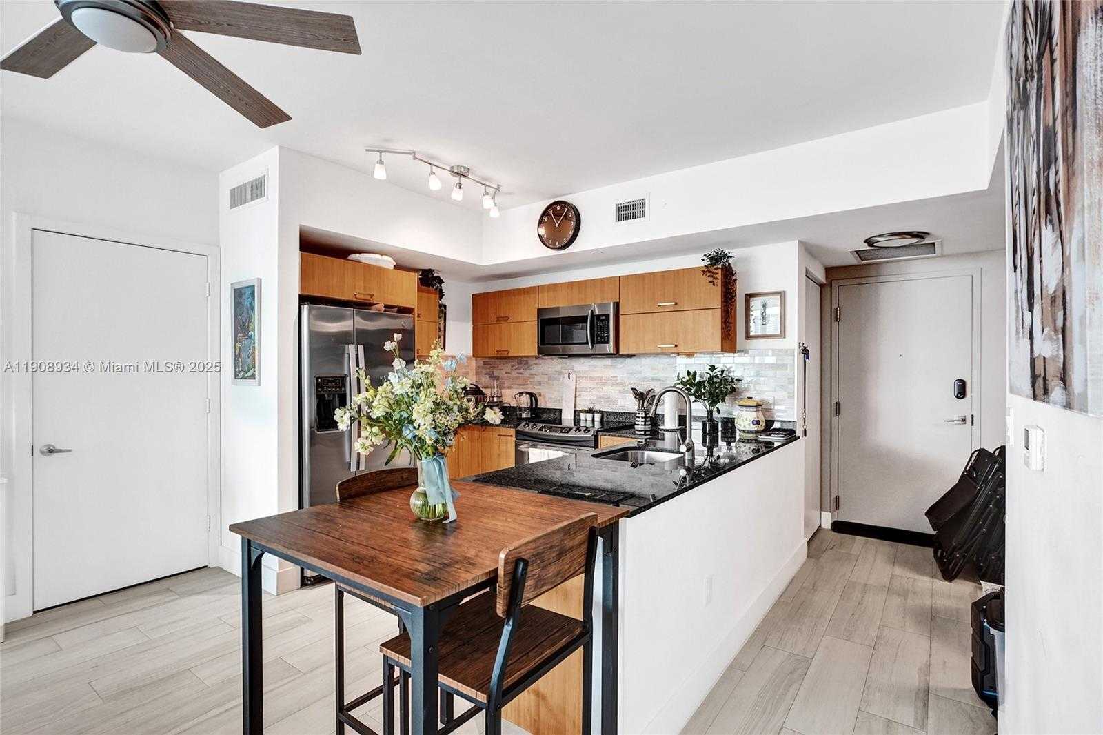 Small Image of 350 SOUTH MIAMI AVE #3205, Miami Number 6