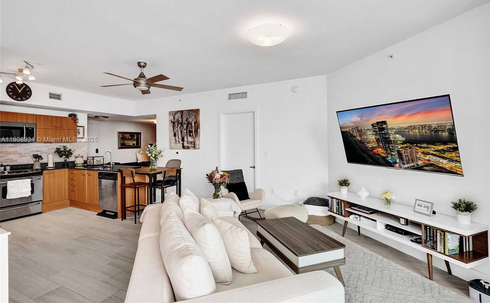 Small Image of 350 SOUTH MIAMI AVE #3205, Miami Number 8