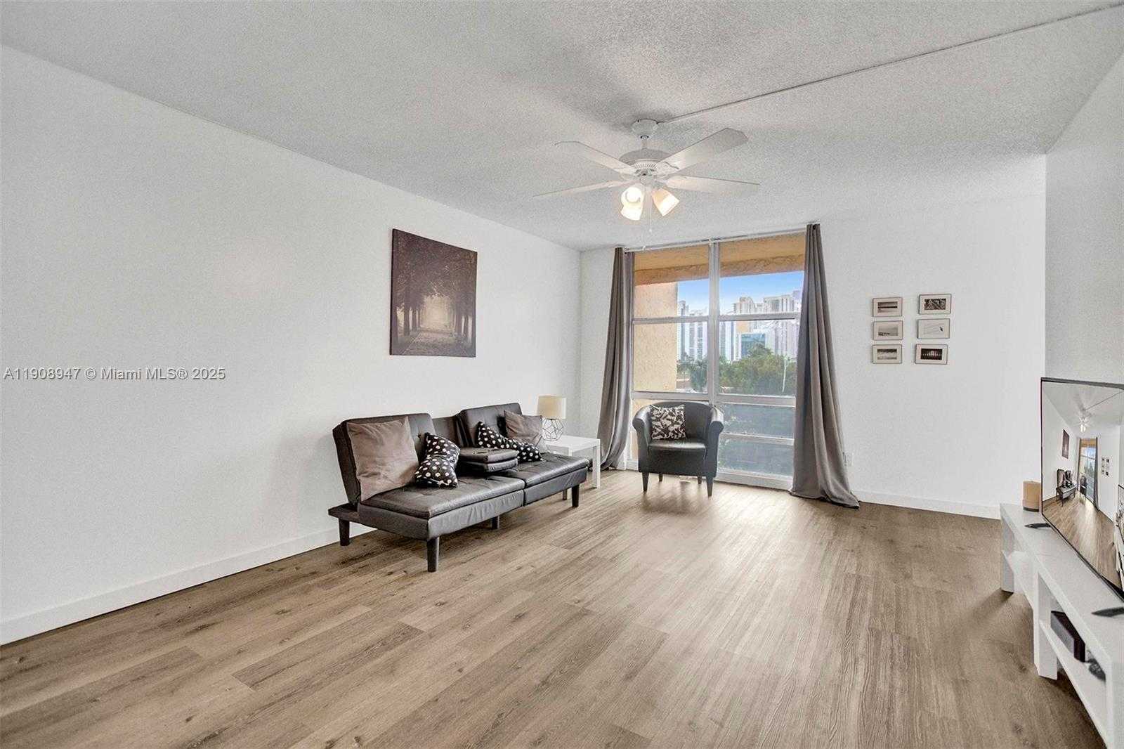 Small Image of 200 172ND ST #514, Sunny Isles Beach Number 3