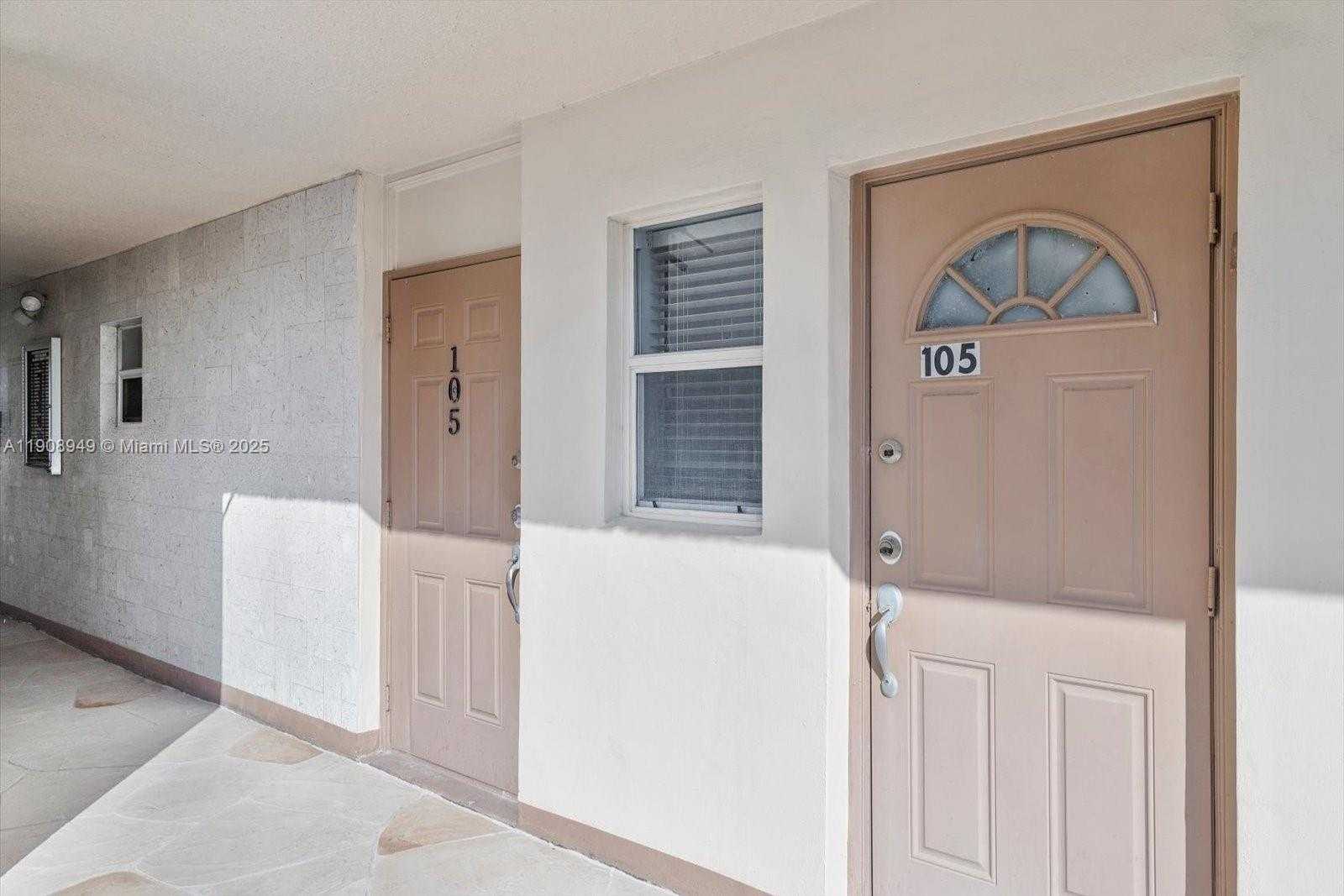 Small Image of 609 NORTH EAST 14TH AVE #105, Hallandale Beach Number 2