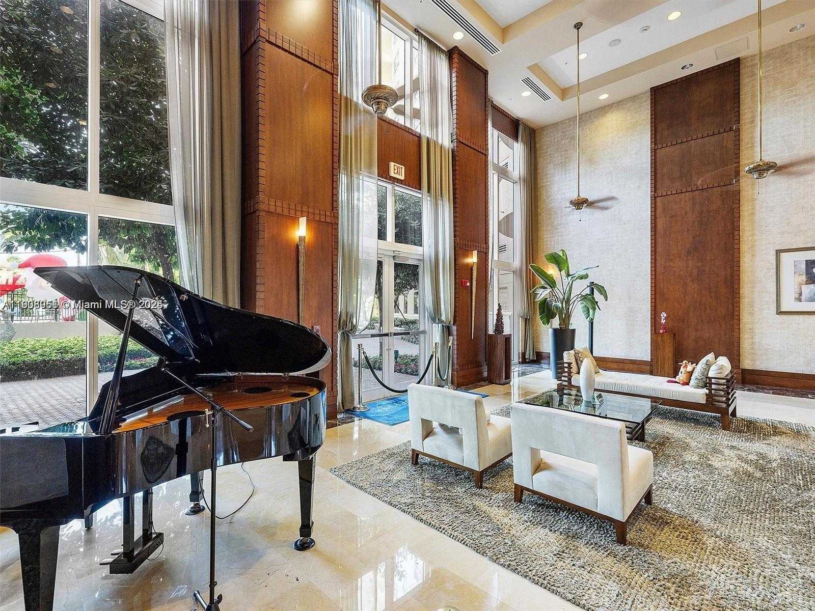 Small Image of 19501 WEST COUNTRY CLUB DR #PH-06, Aventura Number 3