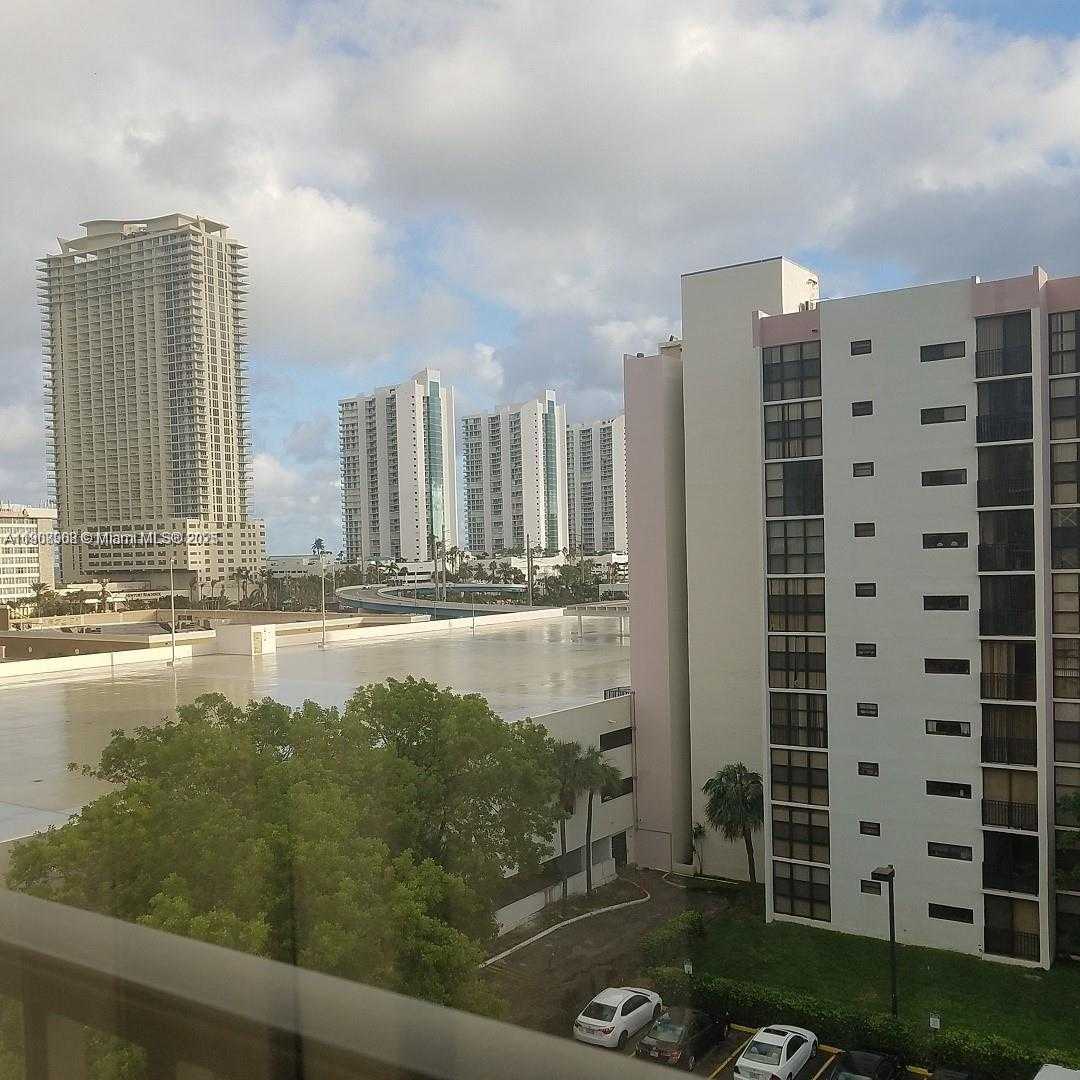Small Image of 17021 NORTH BAY RD #728, Sunny Isles Beach Number 19