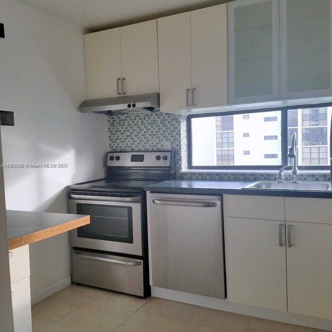 Small Image of 17021 NORTH BAY RD #728, Sunny Isles Beach Number 20