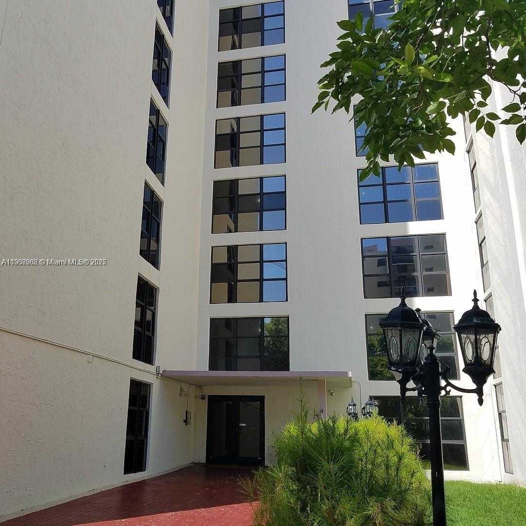 Small Image of 17021 NORTH BAY RD #728, Sunny Isles Beach Number 26