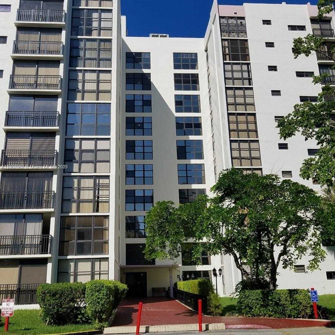 Small Image of 17021 NORTH BAY RD #728, Sunny Isles Beach Number 35